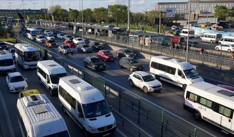 İSTANBUL TRAFİKTE DÜNYA BİRİNCİSİ