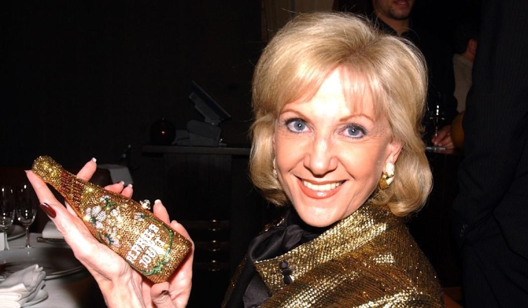 KUMARHANE DÜNYASININ EN GÜÇLÜ KADINI ELAINE WYNN YAŞAMINI YİTİRDİ